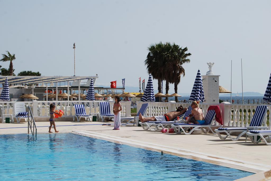 Club Blue White All Inclusive Turgutreis Kültér fotó