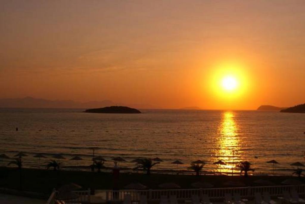 Club Blue White All Inclusive Turgutreis Kültér fotó